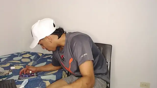 Monkey uchiha777 online show from 11.20.25