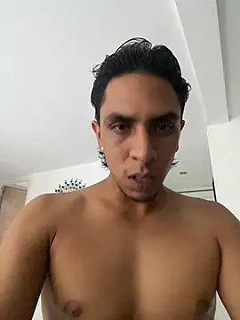 Snapshot of Monkey_uchiha777 chatting on 02.28.26 Monkey uchiha777 online show from 02.28.26