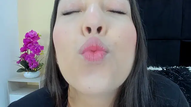 MaddyCrofft online show from 03.10.26