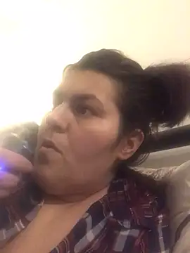 Curvy-Essex-Milf online show from 03.08.25