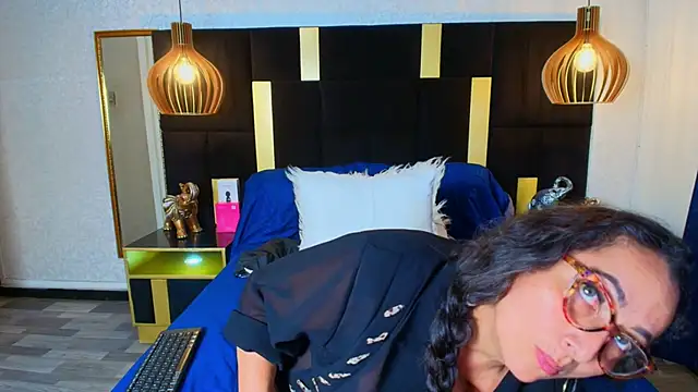 AlessandraLeroy online show from 09.13.25