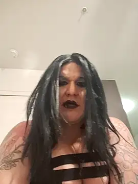 Snapshot of deedeelove82 chatting on 03.18.25 deedeelove82 online show from 03.18.25