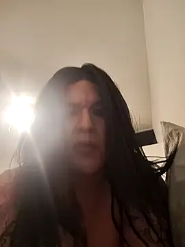 Snapshot of deedeelove82 chatting on 03.18.25 deedeelove82 online show from 03.18.25