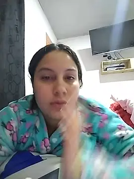 Snapshot of esmeralda_jadees chatting on 05.13.26 esmeralda jadees online show from 05.13.26