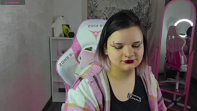 Snapshot of Jelly_Martie chatting on 03.10.25 Jelly Martie online show from 03.10.25