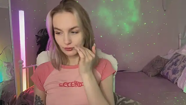  Vikky Moon  online show from 05.18.26