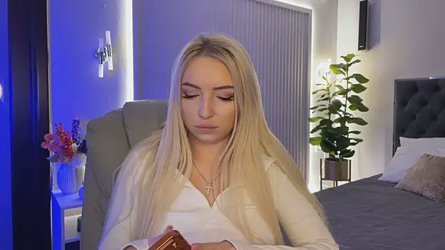 OhMyEmma online show from 11.09.25