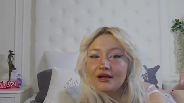 SunnyGlow online show from 01.18.26