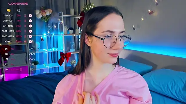 Kira mindnes online show from 03.21.25