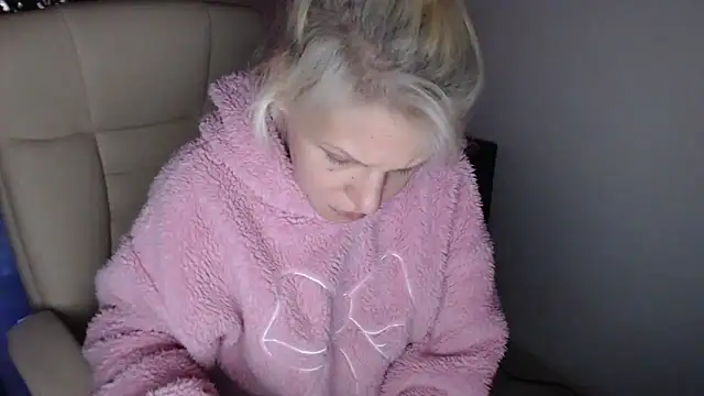 ElssaRush online show from 12.03.25