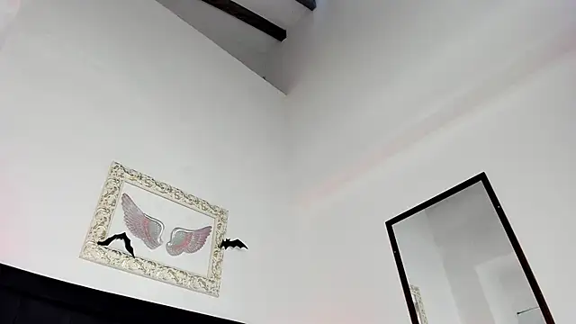 Lola Blondie online show from 10.19.25