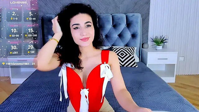 Maya Rogerss online show from 11.08.25