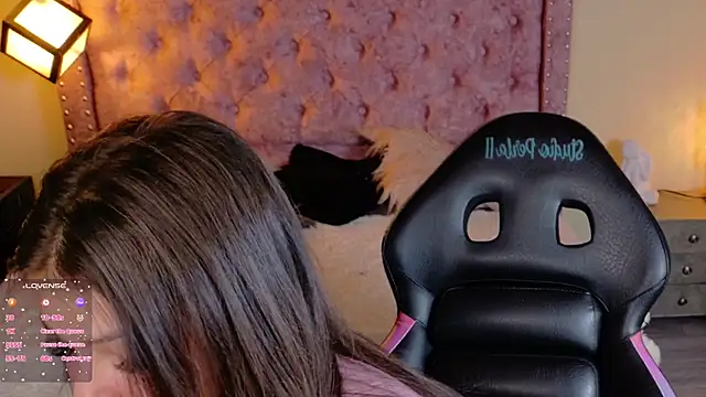 Snapshot of sweet__thang chatting on 09.23.25 sweet thang online show from 09.23.25