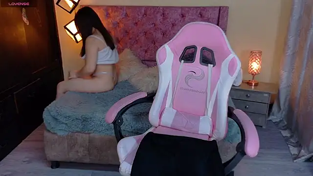 Snapshot of sweet__thang chatting on 10.25.25 sweet thang online show from 10.25.25