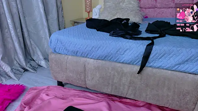 Snapshot of sweet__thang chatting on 11.26.25 sweet thang online show from 11.26.25