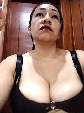 Snapshot of Carlasm- chatting on 10.29.25 Carlasm- online show from 10.29.25