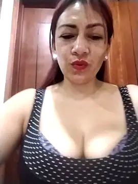 Snapshot of Carlasm- chatting on 11.08.25 Carlasm- online show from 11.08.25