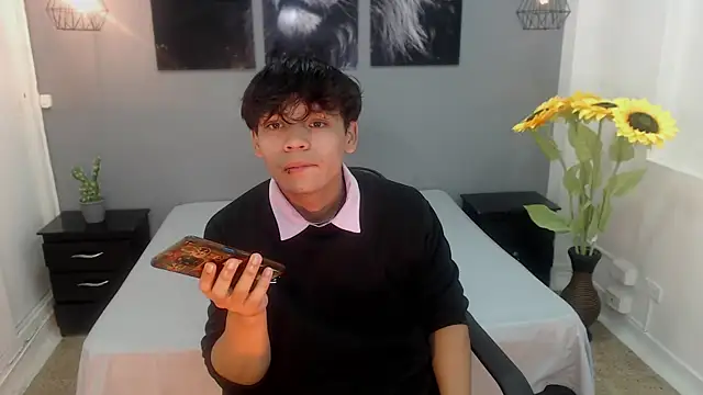 Snapshot of Draco_collins chatting on 03.22.25 Draco collins online show from 03.22.25