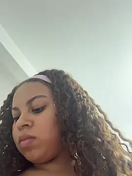 Snapshot of AlesiaCooper chatting on 06.20.26 AlesiaCooper online show from 06.20.26