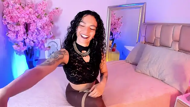 Snapshot of naia_xo chatting on 12.01.25 naia xo online show from 12.01.25