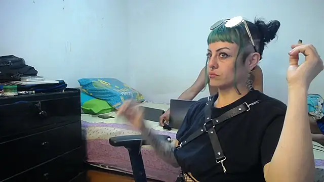 Snapshot of freyaa_sorcerees chatting on 03.16.25 freyaa sorcerees online show from 03.16.25