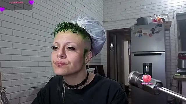 Snapshot of freyaa_sorcerees chatting on 10.07.25 freyaa sorcerees online show from 10.07.25