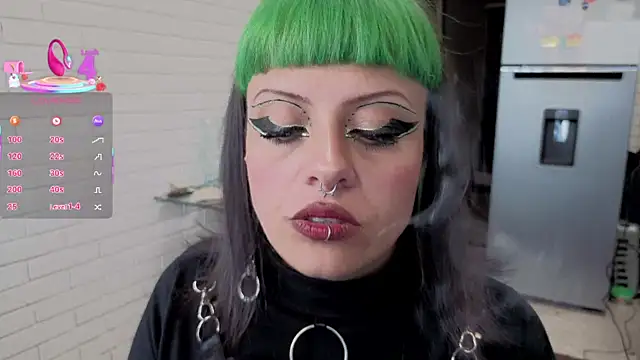 Snapshot of freyaa_sorcerees chatting on 11.13.25 freyaa sorcerees online show from 11.13.25