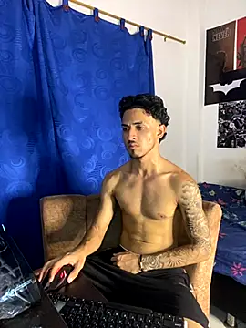 Snapshot of Zayn_kane chatting on 09.11.25 Zayn kane online show from 09.11.25