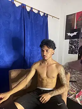 Snapshot of Zayn_kane chatting on 09.18.25 Zayn kane online show from 09.18.25