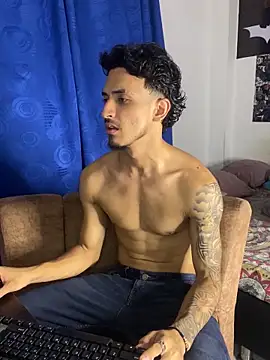 Snapshot of Zayn_kane chatting on 10.07.25 Zayn kane online show from 10.07.25