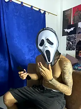 Snapshot of Zayn_kane chatting on 10.10.25 Zayn kane online show from 10.10.25