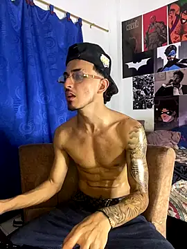 Snapshot of Zayn_kane chatting on 10.16.25 Zayn kane online show from 10.16.25