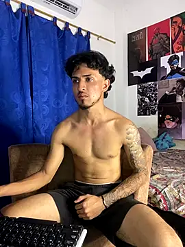 Snapshot of Zayn_kane chatting on 11.22.25 Zayn kane online show from 11.22.25