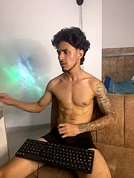 Snapshot of Zayn_kane chatting on 11.30.25 Zayn kane online show from 11.30.25