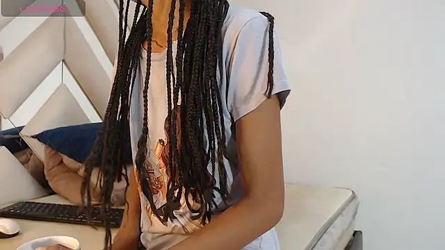 willow smitt online show from 02.11.26