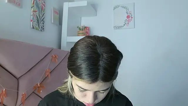 eva sin18 online show from 09.15.25