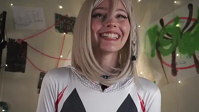 EditaBails online show from 09.23.25