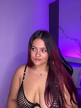 VanessaScott  online show from 10.03.25