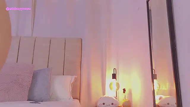 Snapshot of Tefy-Rose chatting on 05.03.26 Tefy-Rose online show from 05.03.26