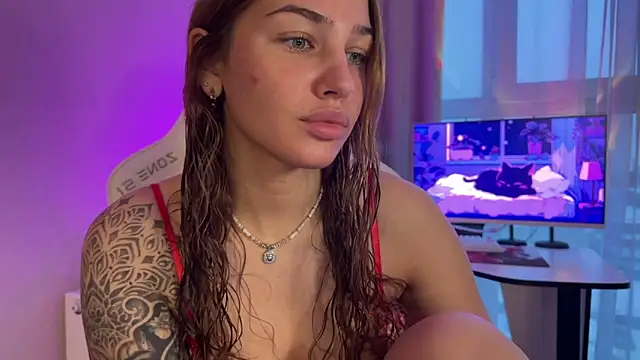 Snapshot of Anna_Six chatting on 11.23.25 Anna Six online show from 11.23.25