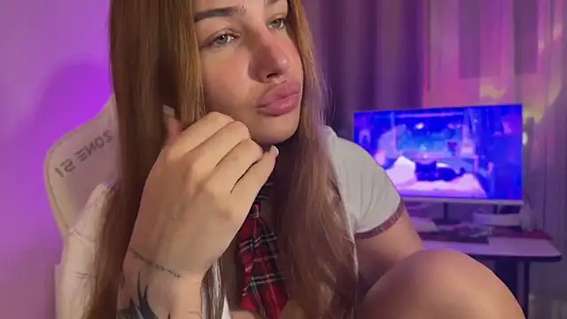 Snapshot of Anna_Six chatting on 12.03.25 Anna Six online show from 12.03.25