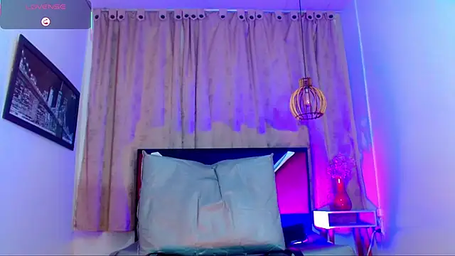 Snapshot of alexsandra_kiss chatting on 06.23.26 alexsandra kiss online show from 06.23.26