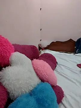 priya 00143 online show from 04.16.26