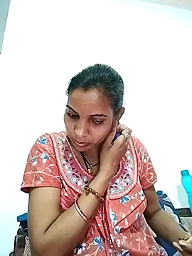 Snapshot of Hotty-Nidhi chatting on 03.13.25 Hotty-Nidhi online show from 03.13.25