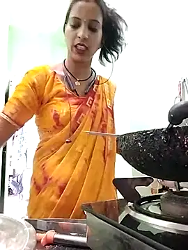 Snapshot of Hotty-Nidhi chatting on 03.17.25 Hotty-Nidhi online show from 03.17.25