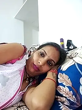 Snapshot of Hotty-Nidhi chatting on 03.17.25 Hotty-Nidhi online show from 03.17.25