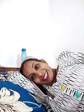 Snapshot of Hotty-Nidhi chatting on 03.18.25 Hotty-Nidhi online show from 03.18.25