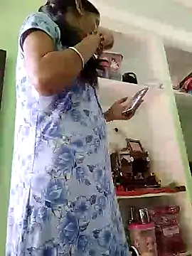 Snapshot of Hotty-Nidhi chatting on 03.19.25 Hotty-Nidhi online show from 03.19.25