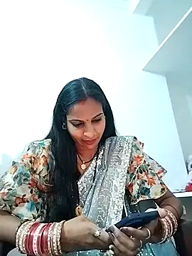 Snapshot of Hotty-Nidhi chatting on 03.19.25 Hotty-Nidhi online show from 03.19.25