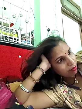 Snapshot of Hotty-Nidhi chatting on 09.11.25 Hotty-Nidhi online show from 09.11.25